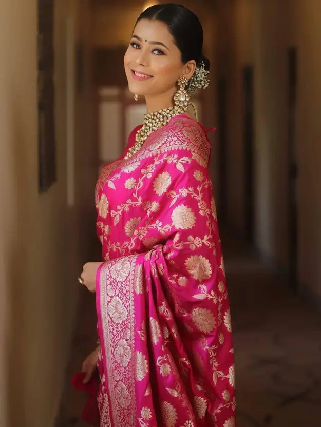 "Regal Pink Banarasi Silk Saree with Rich Zari Woven Motifs – Ideal for Weddings & Traditional Occasions"